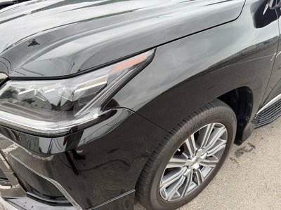 2016 Lexus LX photo 8