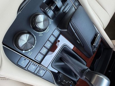 2016 Lexus LX 缩略图 30