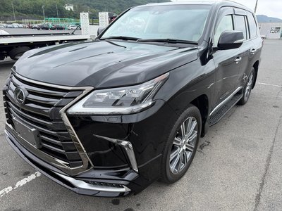 2016 Lexus LX photo 1