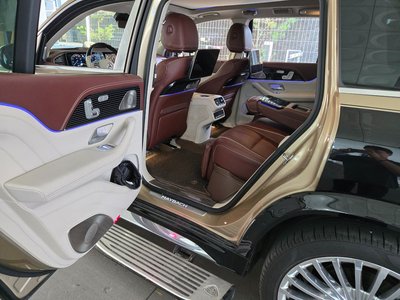 MERCEDES-BENZ GLS - 7