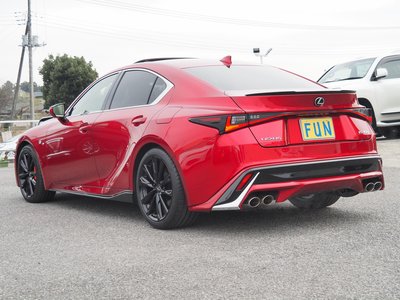 LEXUS IS - 10