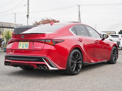 LEXUS IS - 9