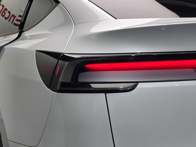 2025 Tesla MODEL Y — фото 10