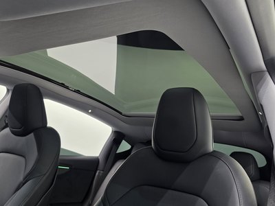 2025 Tesla MODEL Y — миниатюра 30