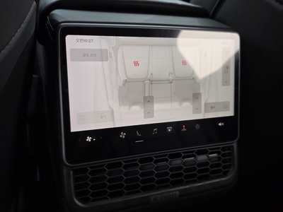 2025 Tesla MODEL Y — миниатюра 26