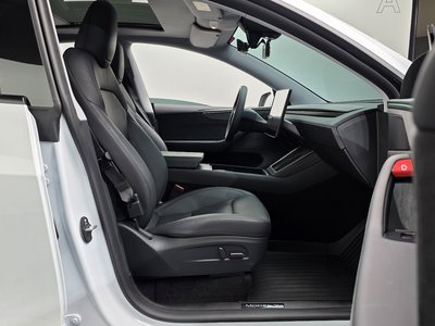 2025 Tesla MODEL Y — миниатюра 16