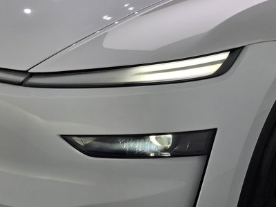 2025 Tesla MODEL Y — фото 9