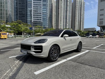 PORSCHE CAYENNE - 1