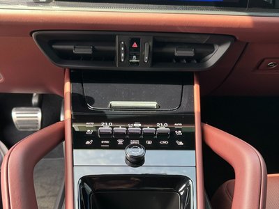 PORSCHE CAYENNE - 10