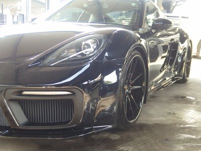 2019 Porsche 718 thumbnail 14