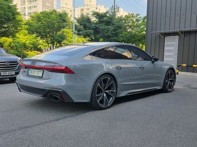 2021 AUDI RS7 — фото 2