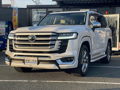 TOYOTA LAND CRUISER 300 - 1