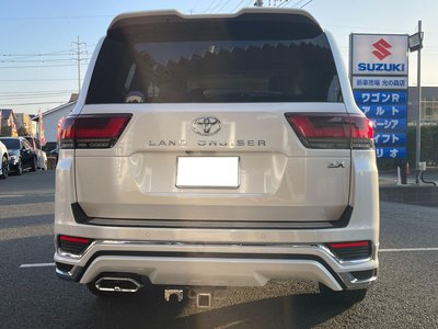 TOYOTA LAND CRUISER 300 - 8