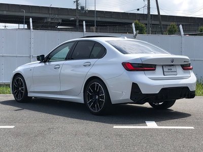 2024 BMW 3 SERIES photo 6