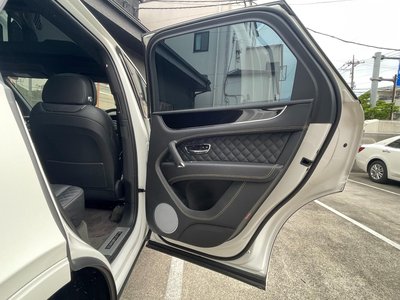 صورة مصغرة 41 لـ 2019 Bentley BENTAYGA
