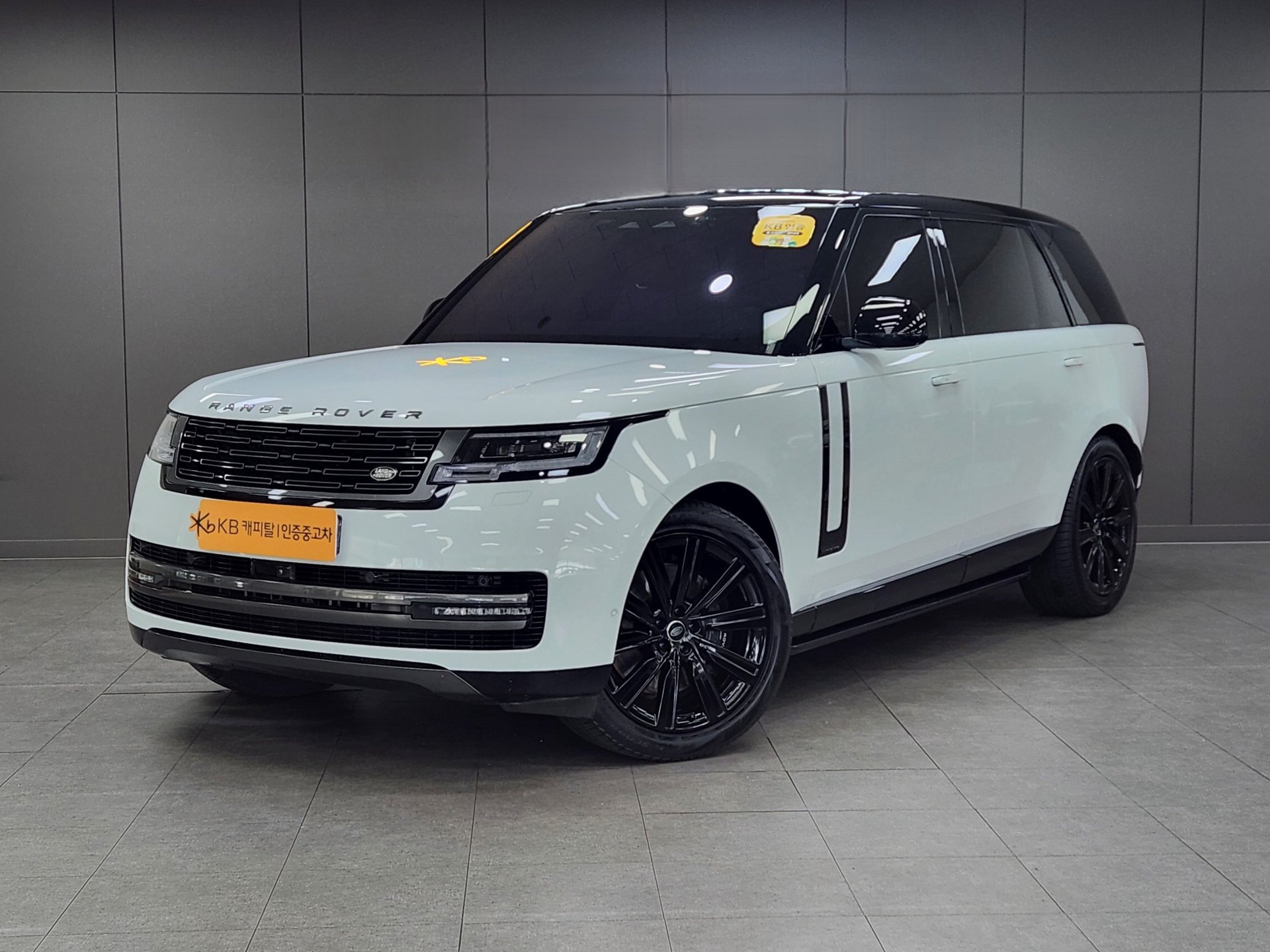 LAND ROVER RANGE ROVER - View 1