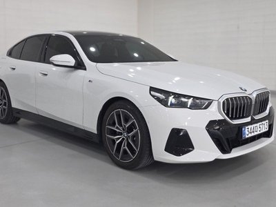 BMW 5 SERIES - 2