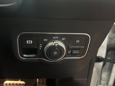 2023 Mercedes-BENZ GLB — миниатюра 23