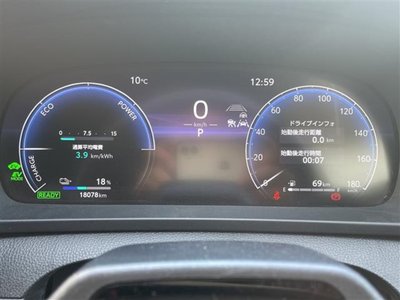 TOYOTA CROWN SPORT - 8