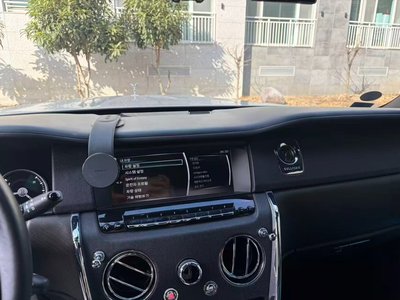 ROLLS-ROYCE CULLINAN - 10