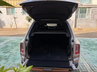 ROLLS-ROYCE CULLINAN - 8