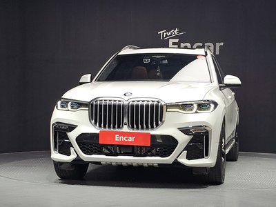 2021 BMW X7 照片 2