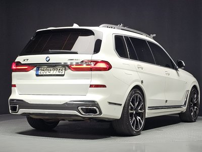 2021 BMW X7 照片 3