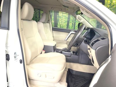TOYOTA LAND CRUISER PRADO - 8