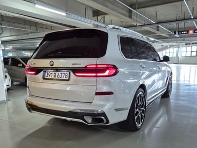 2023 BMW X7 photo 5