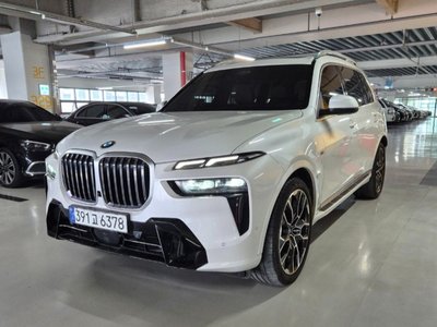 2023 BMW X7 photo 1