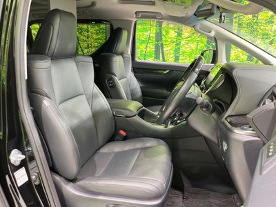 2022 Toyota ALPHARD photo 8