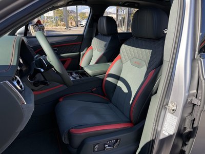 BENTLEY BENTAYGA - 7