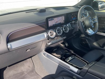 MERCEDES-BENZ GLB AMG - 10