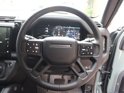 صورة 10 لـ 2026 LAND Rover DEFENDER