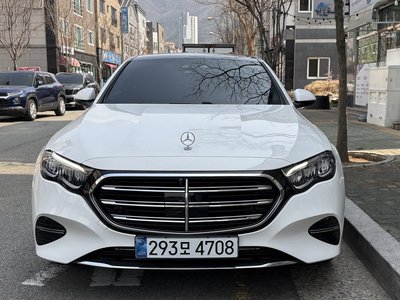 MERCEDES-BENZ E-CLASS - 1