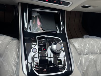 2026 BMW X5 thumbnail 11