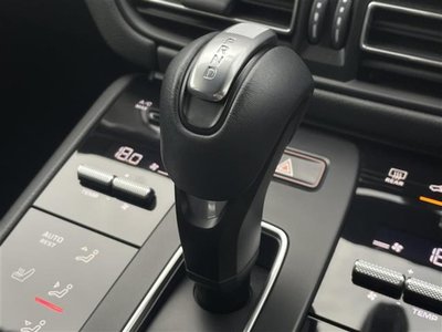 2022 Porsche MACAN — миниатюра 19