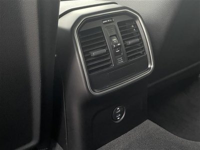 2022 Porsche MACAN — миниатюра 31
