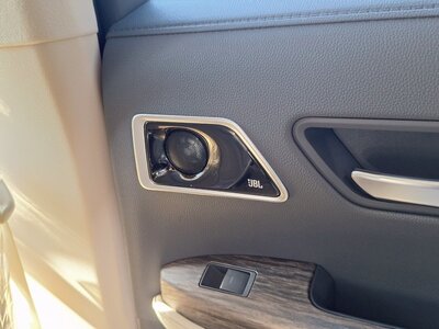 TOYOTA LAND CRUISER 300 - 10