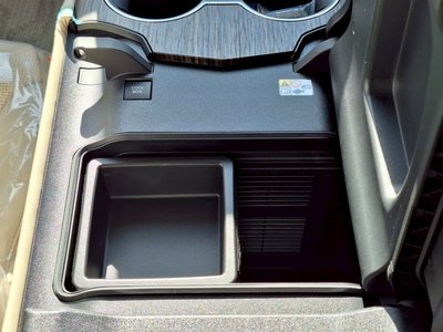 TOYOTA LAND CRUISER 300 - 4