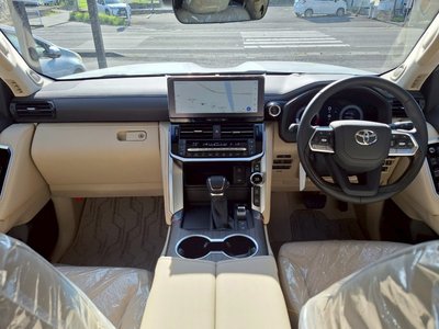 TOYOTA LAND CRUISER 300 - 2