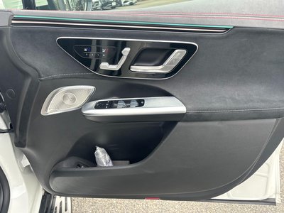 2024 Mercedes-BENZ EQE — миниатюра 30