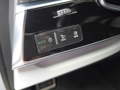 2023 AUDI Q8 — миниатюра 19