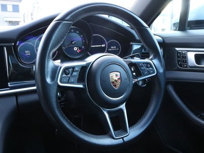 PORSCHE PANAMERA - 4