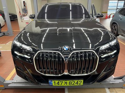 BMW 7 SERIES - 1