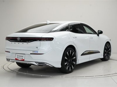 TOYOTA CROWN CROSSOVER - 8