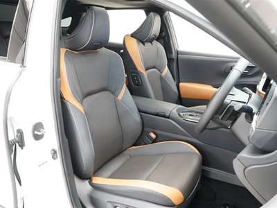 TOYOTA CROWN CROSSOVER - 10