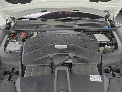 2023 Porsche CAYENNE photo 7