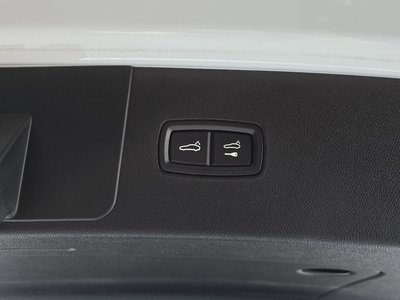 2023 Porsche CAYENNE thumbnail 23
