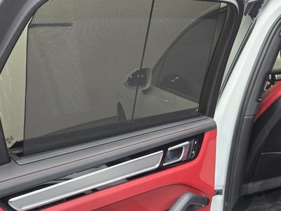 2023 Porsche CAYENNE thumbnail 15